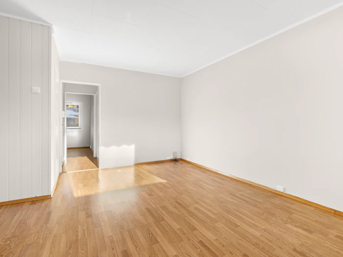 Altbauwohnung vor und nach der Komplettrenovierung, Zustand vorher